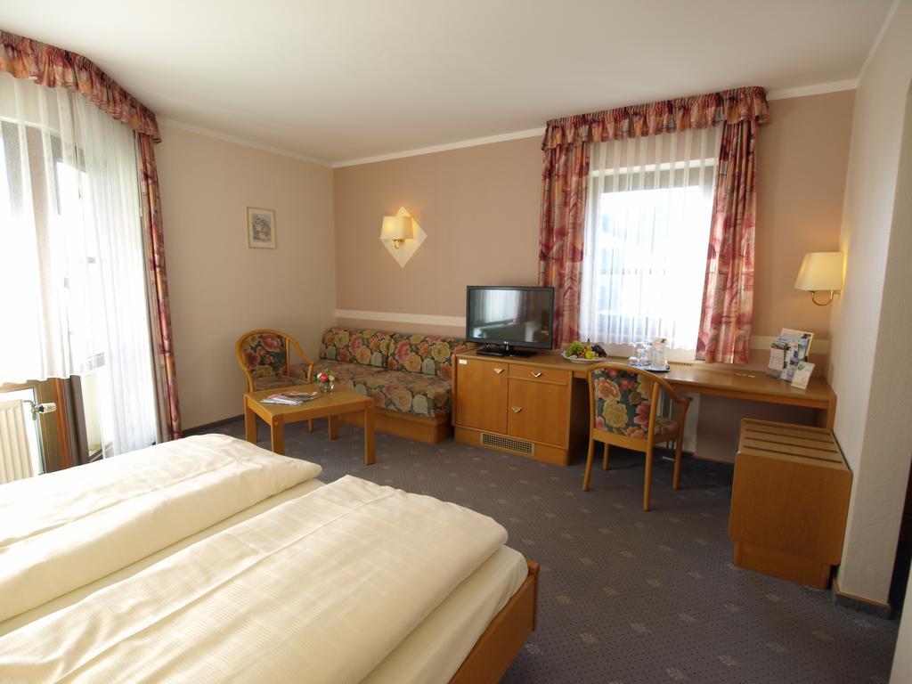 Hotel Landhaus Silbertanne Ротенбург-на-Фульде Экстерьер фото
