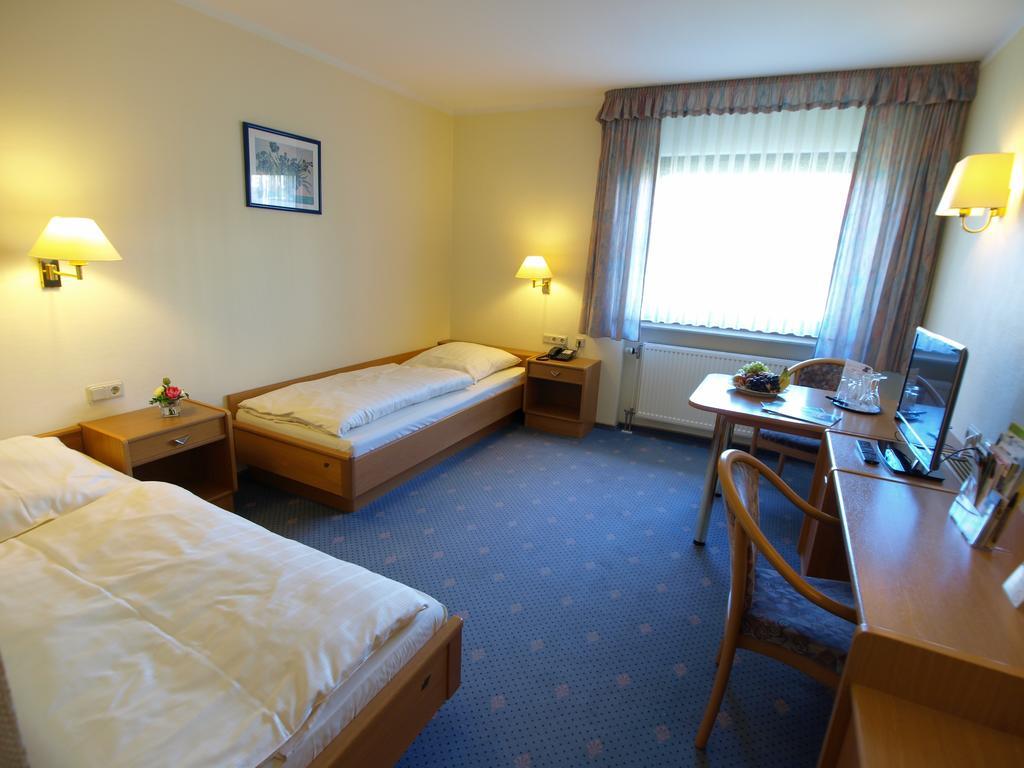 Hotel Landhaus Silbertanne Ротенбург-на-Фульде Экстерьер фото
